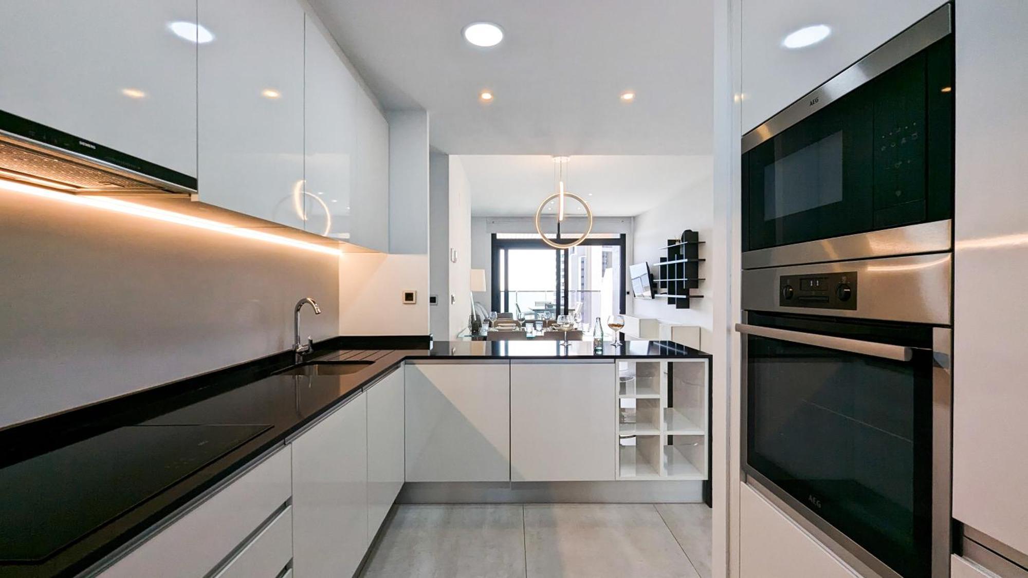 Sunset Waves Luxury Apartment Benidorm Bagian luar foto