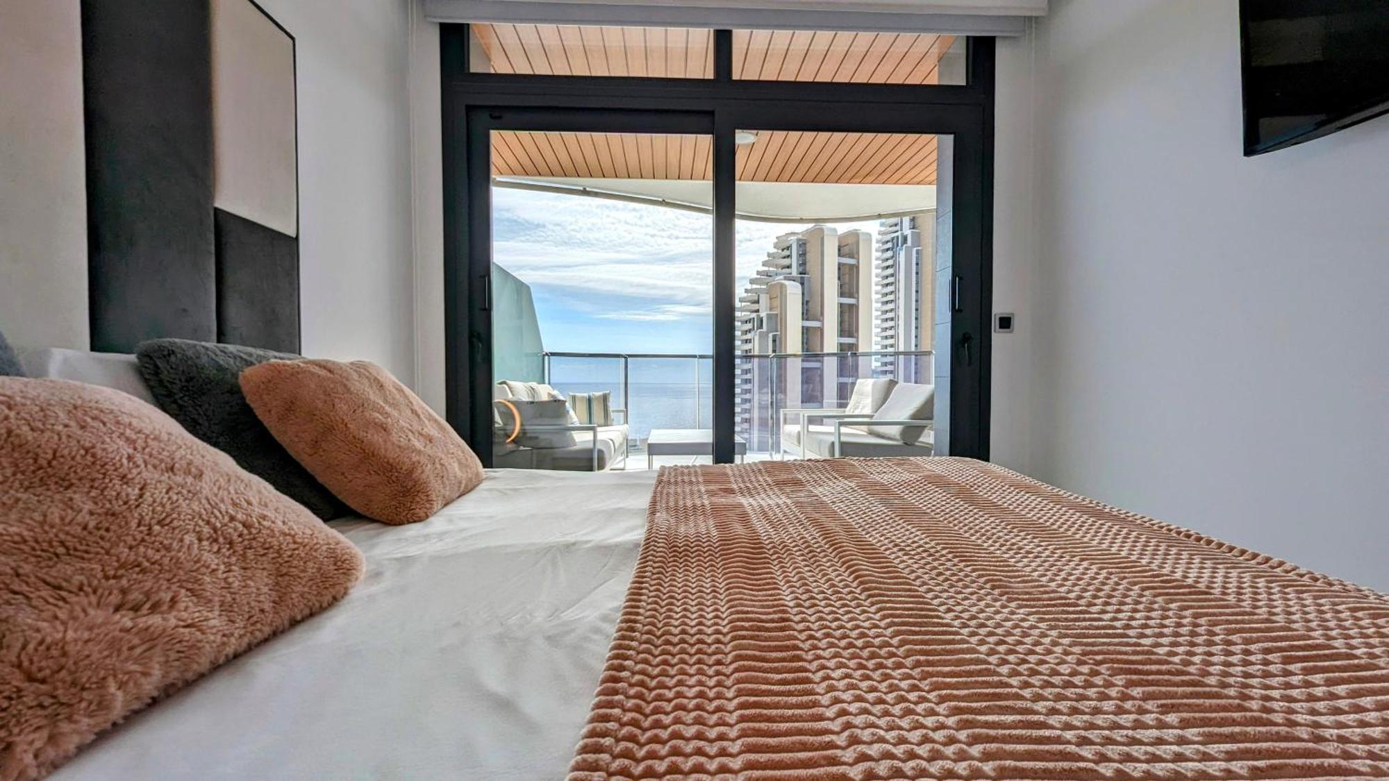 Sunset Waves Luxury Apartment Benidorm Bagian luar foto